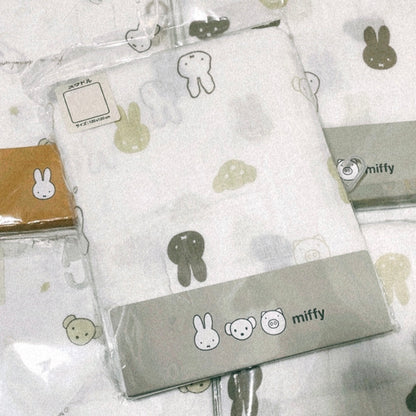 日本🇯🇵𝗠𝗶𝗳𝗳𝘆紗巾(灰色卡紙)