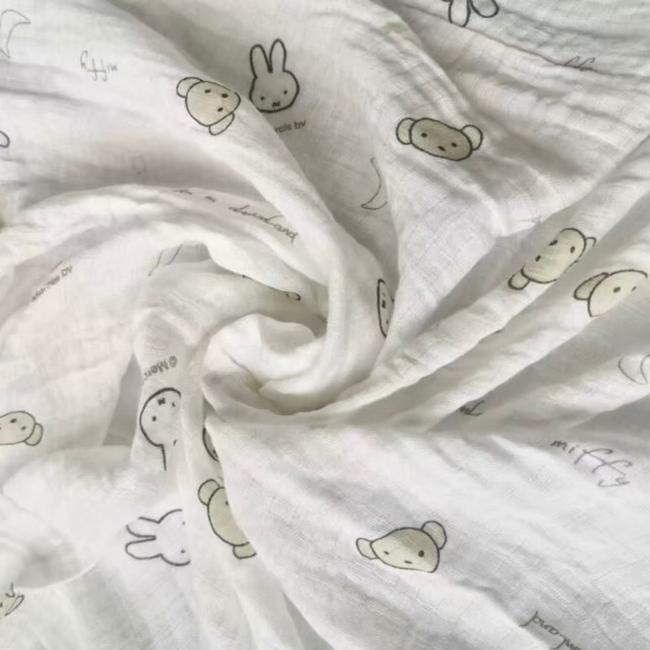 日本🇯🇵𝗠𝗶𝗳𝗳𝘆紗巾(啡色卡紙)